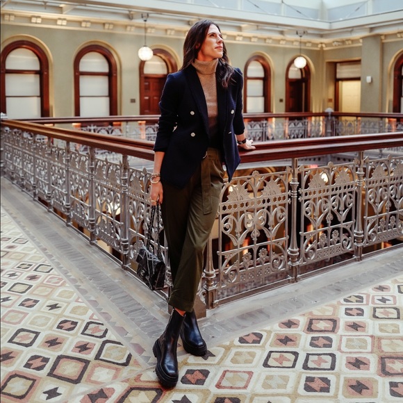 Ann Taylor Belted Army Green Ankle Length Pants - Picture 4 of 10